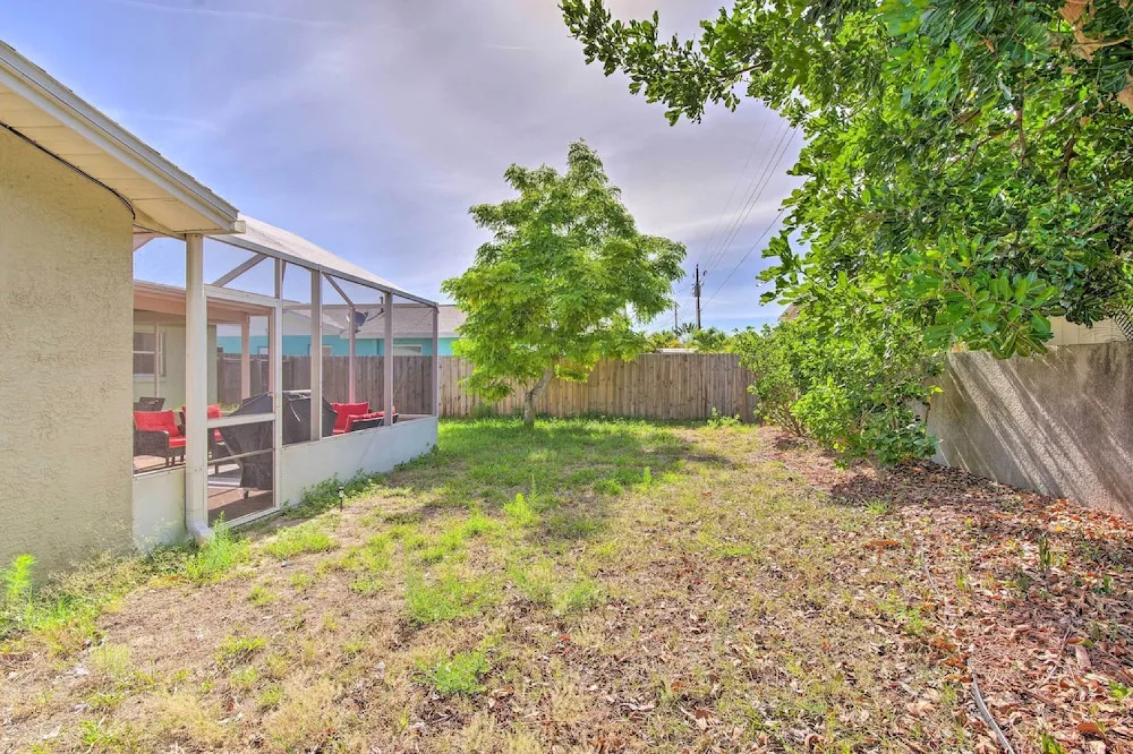 Quiet Satellite Beach Home w/ Lanai, Walk to Beach