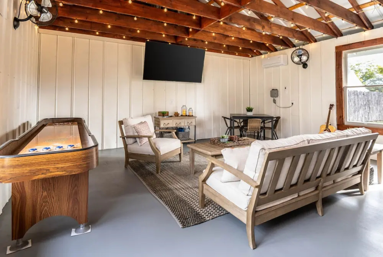 Blue Haus Hot Tub-fire Pit-game Room Walk to Main