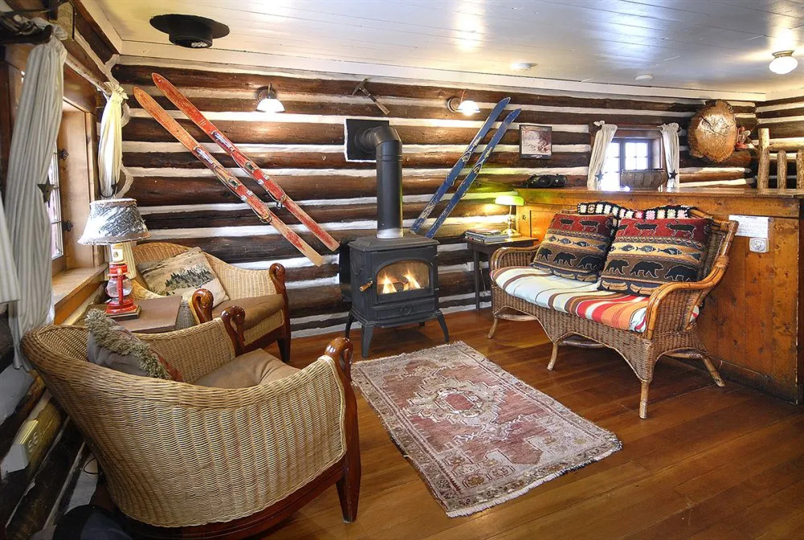 Pioneer Guest Cabins