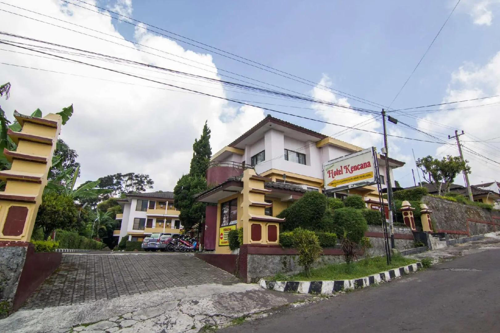 Kencana Hotel