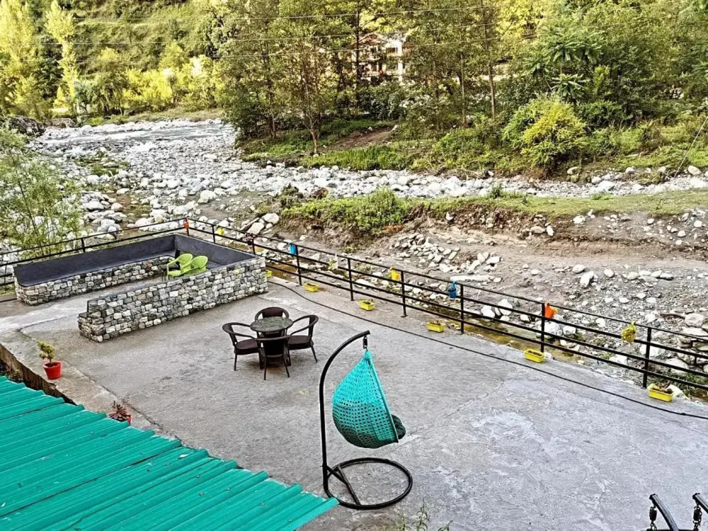 Sharda Resort-Tirthan Valley