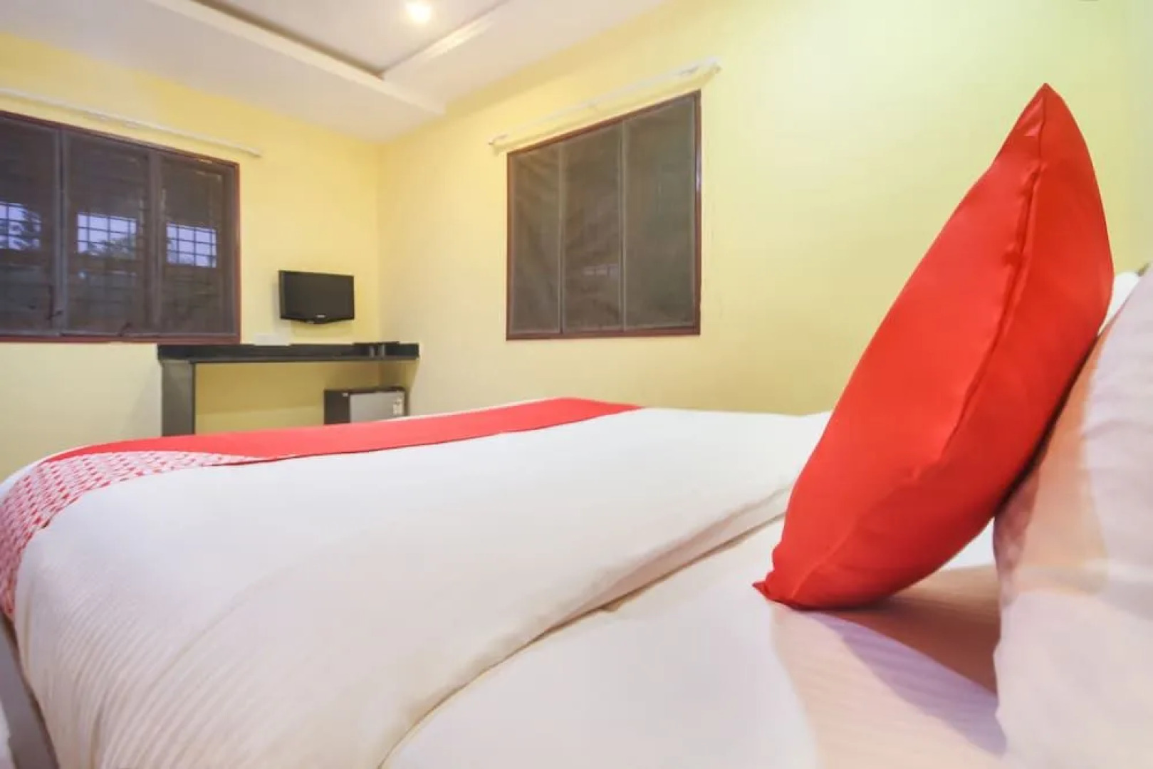 Oyo 48704 Rashi Farms