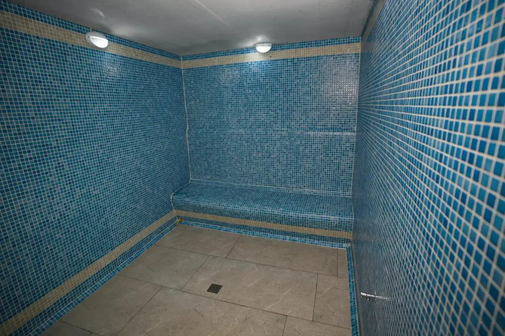 Lakeside Hotel & Spa