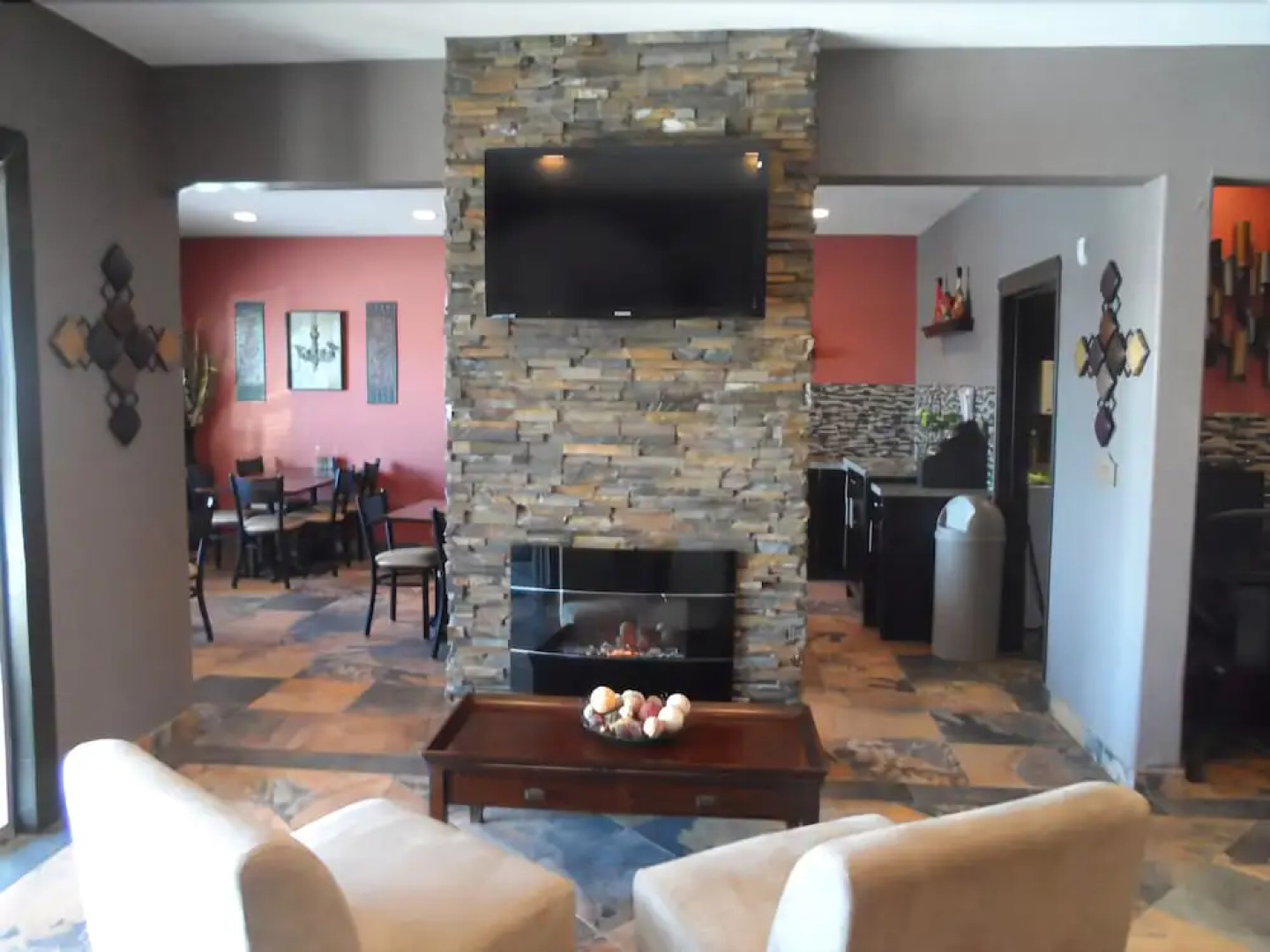 Redvers Western Star Inn & Suites