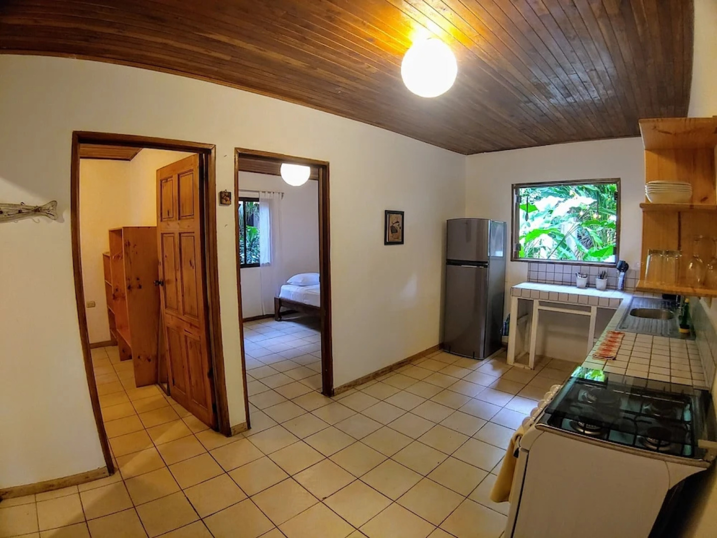 Colibri Surf House & Flats