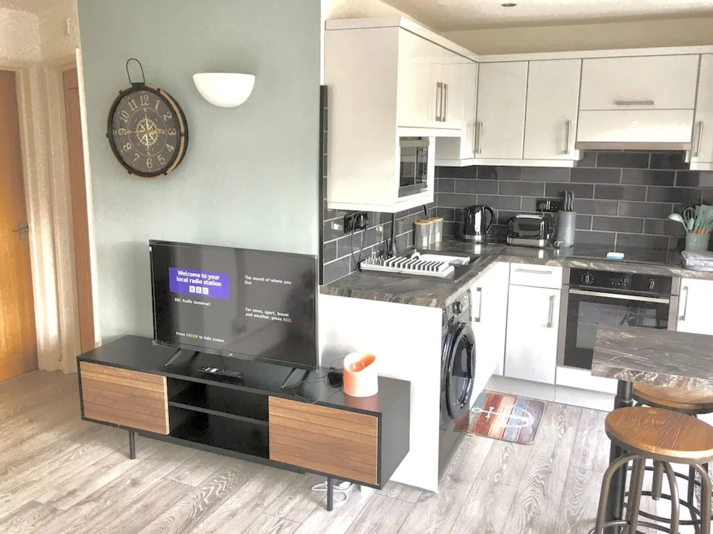 Stunning Compact Apartment Just Outside Looe