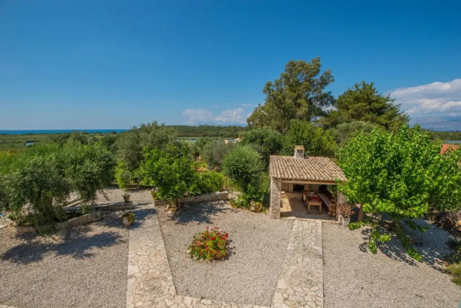 Villa Siorra by MediterraneanVillas