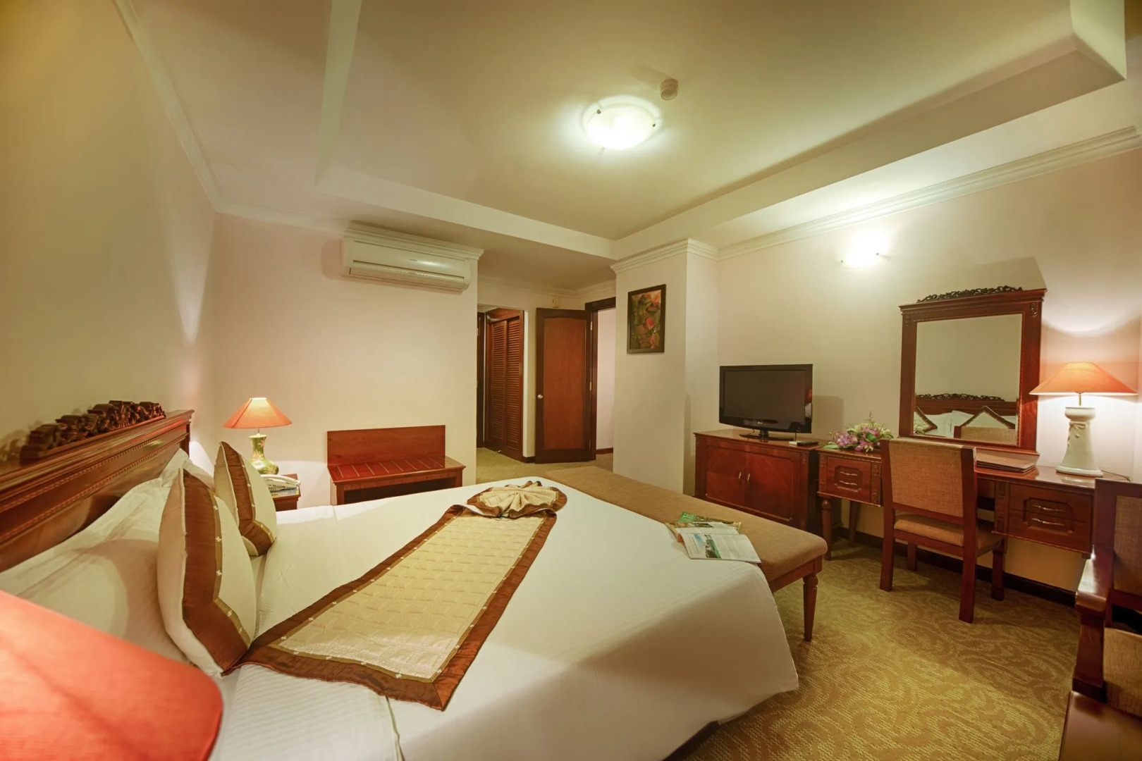 Muong Thanh Grand Phuong Dong Hotel