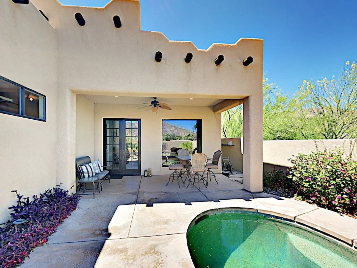 Mountain View La Quinta Stunner by RedAwning