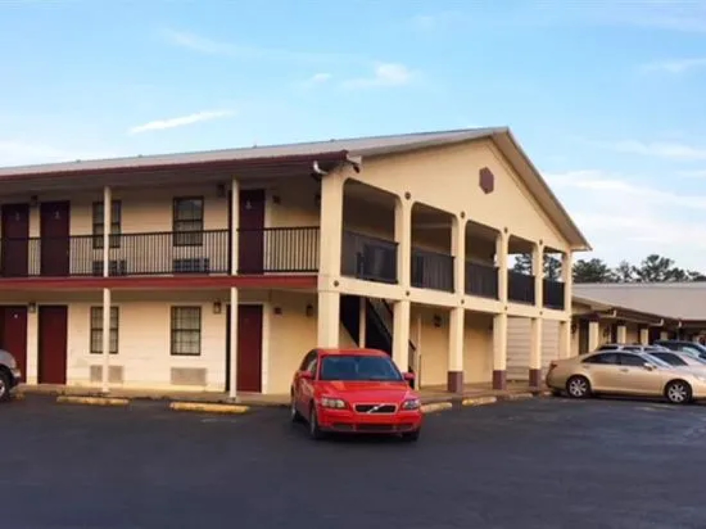 Budget Inn And Suites
