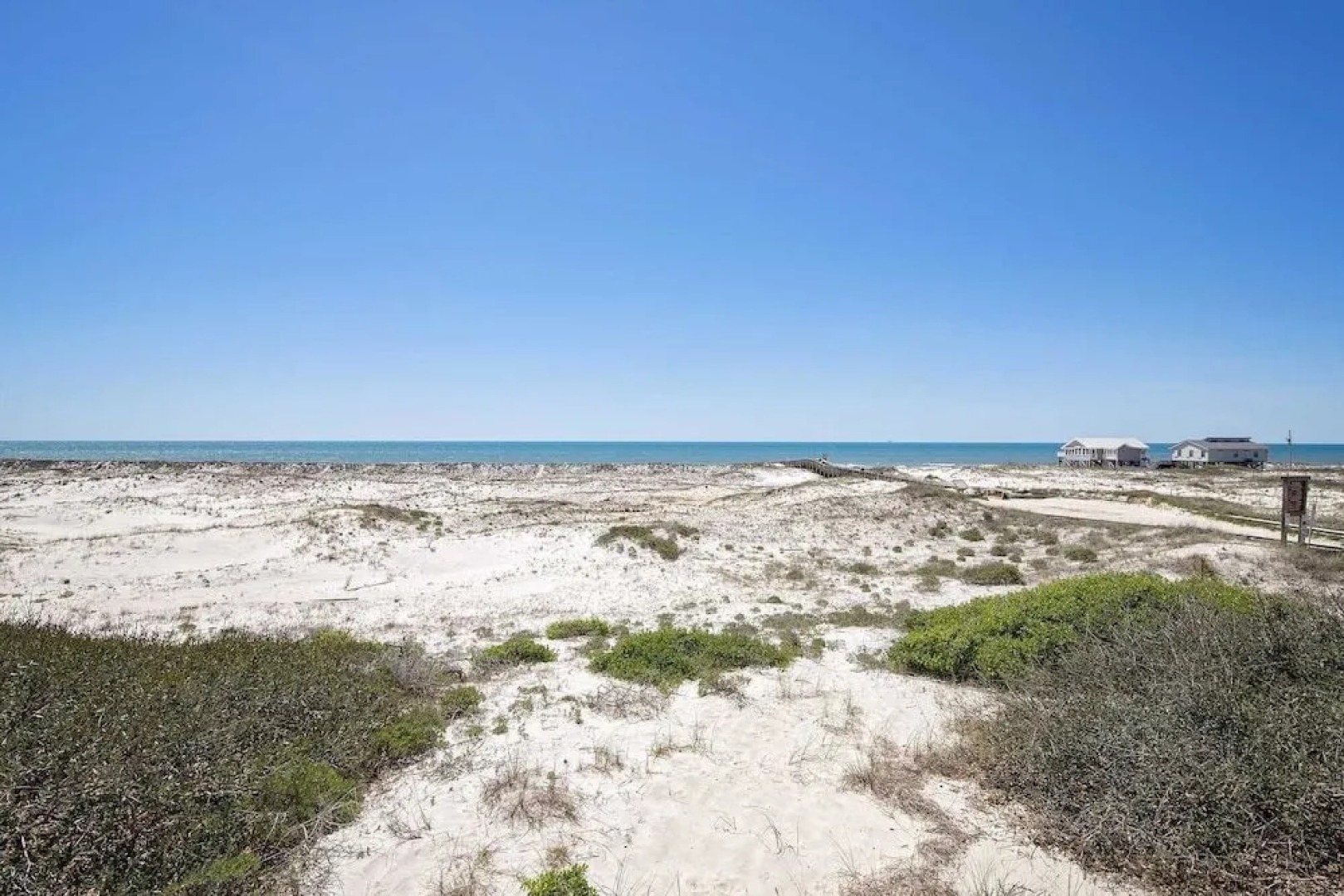 Dune Refuge 3 Bedrooms 2.5 Bathrooms Home