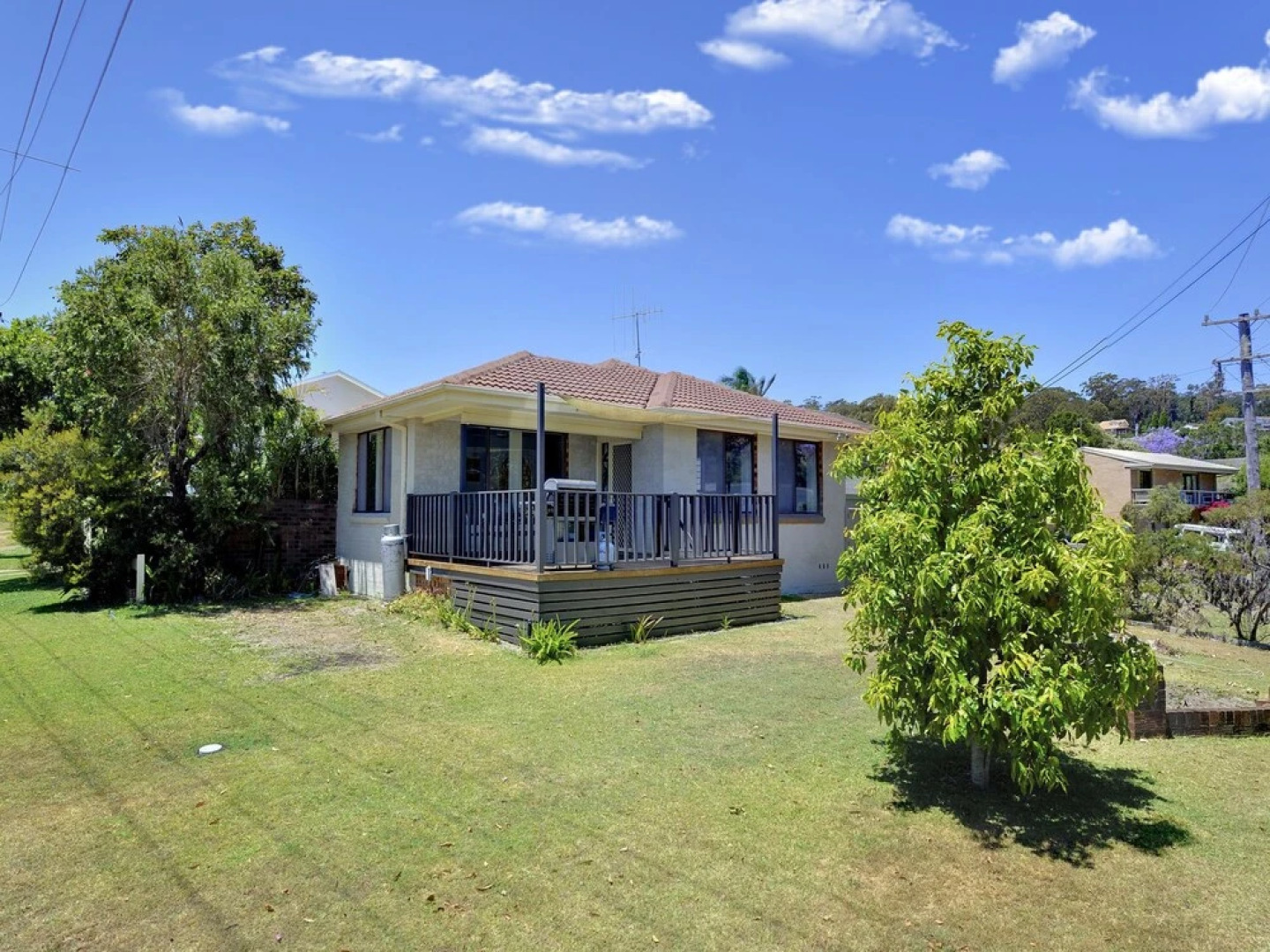 Blue Swimmer, 33 Danalene Parade