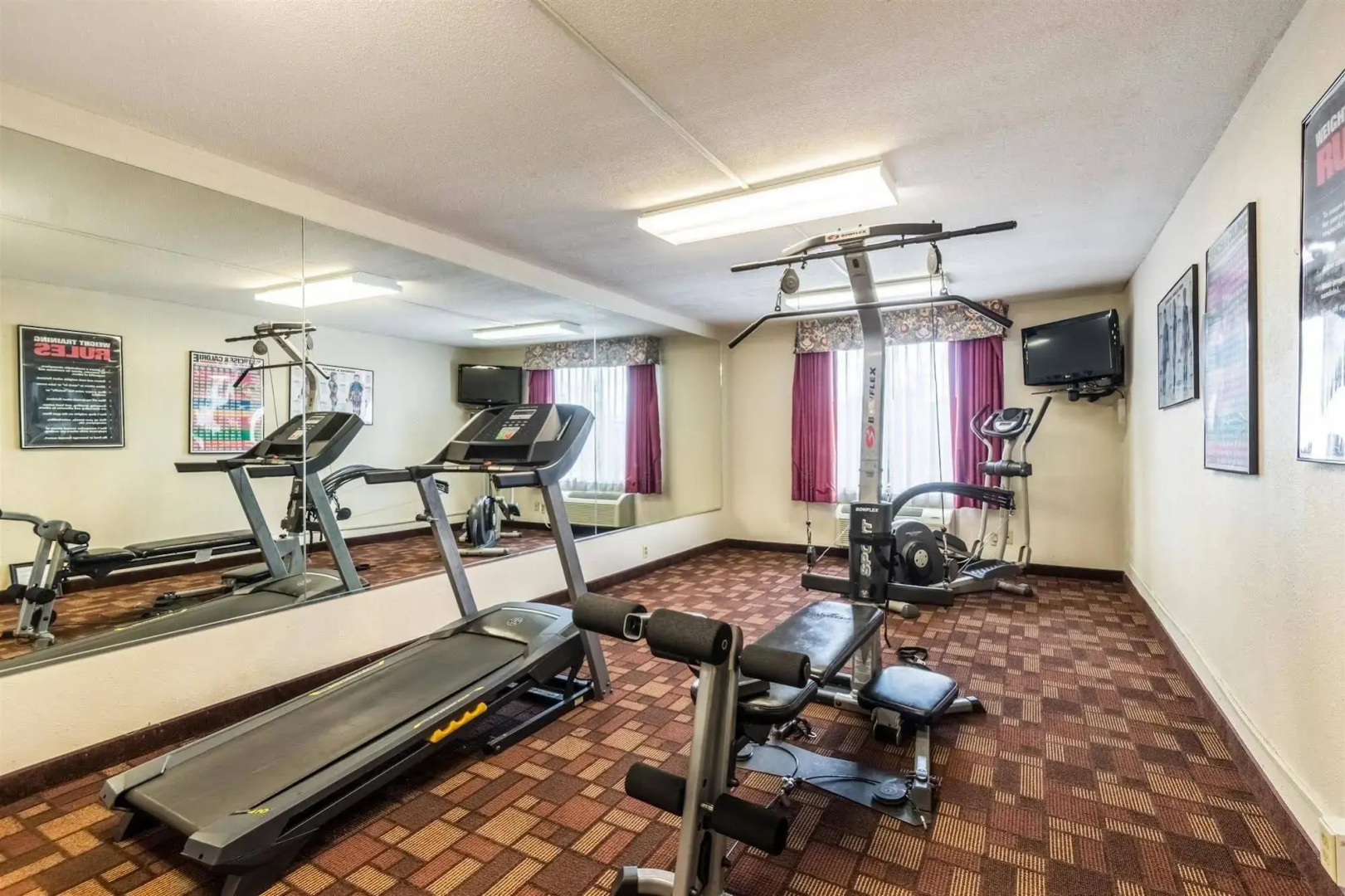 Econo Lodge Inn & Suites Chambersburg Central
