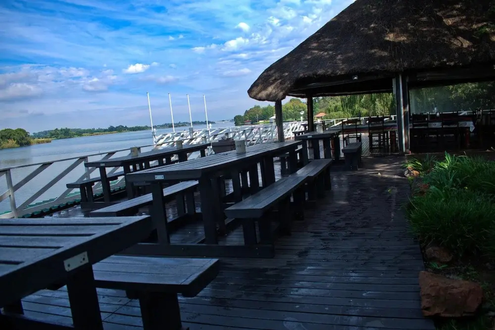 Waterfront Country Lodge