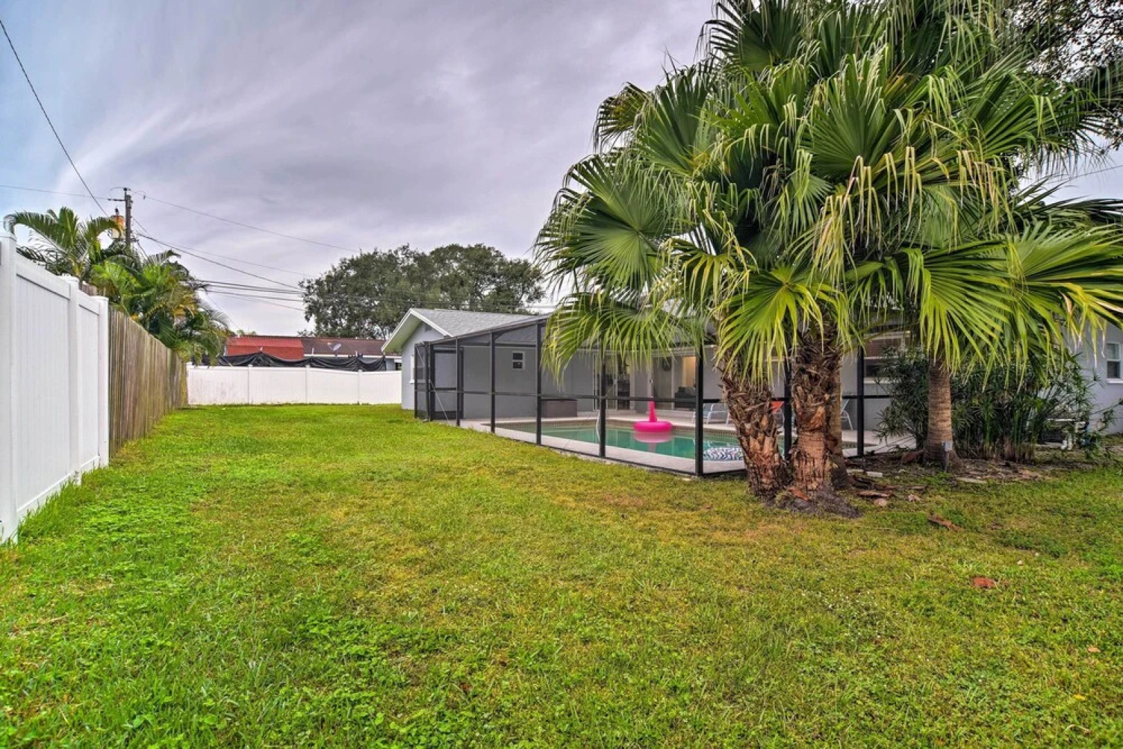 Updated Largo Getaway w/ Private Pool & Lanai!