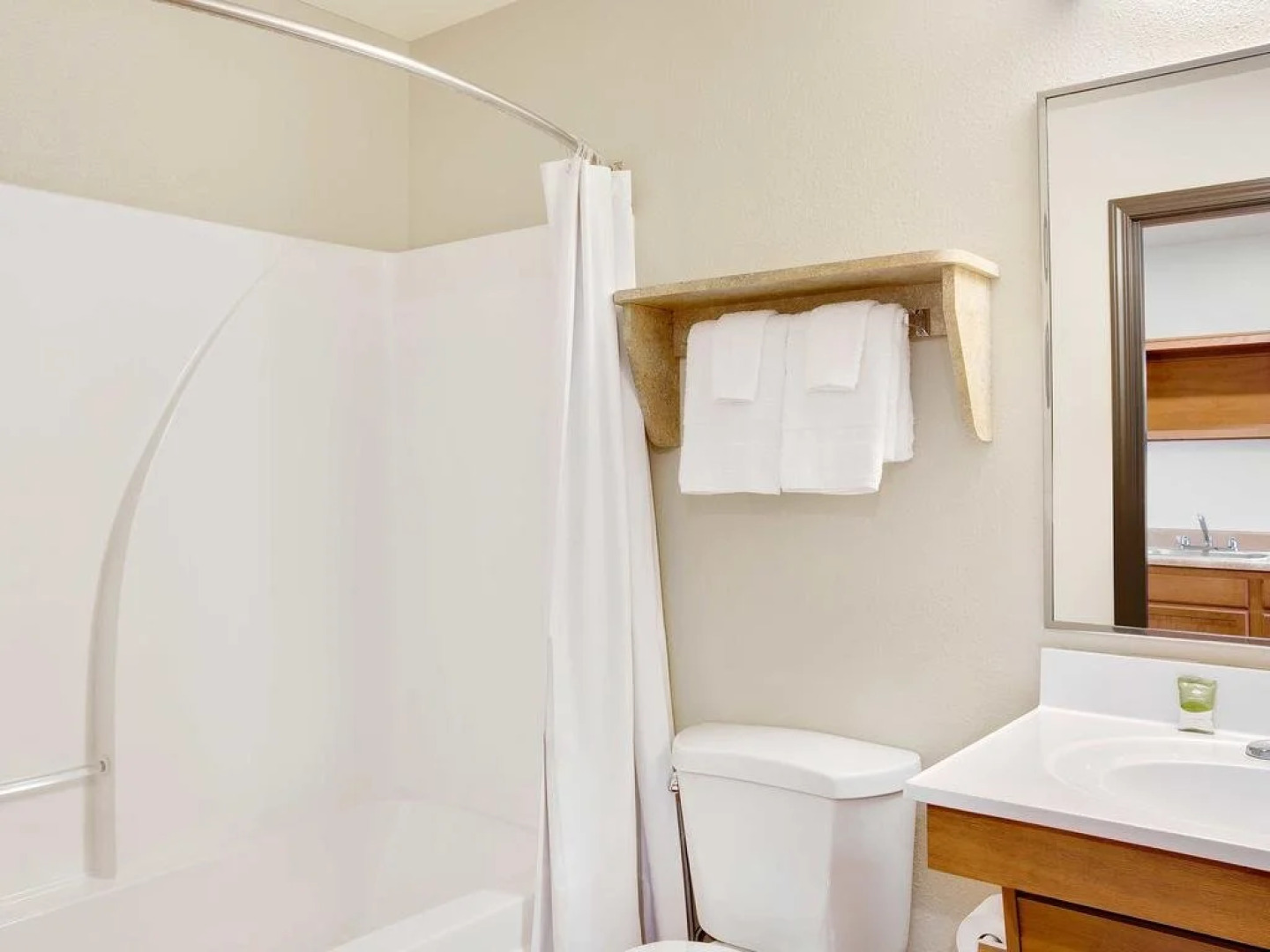 WoodSpring Suites Columbus North I-270