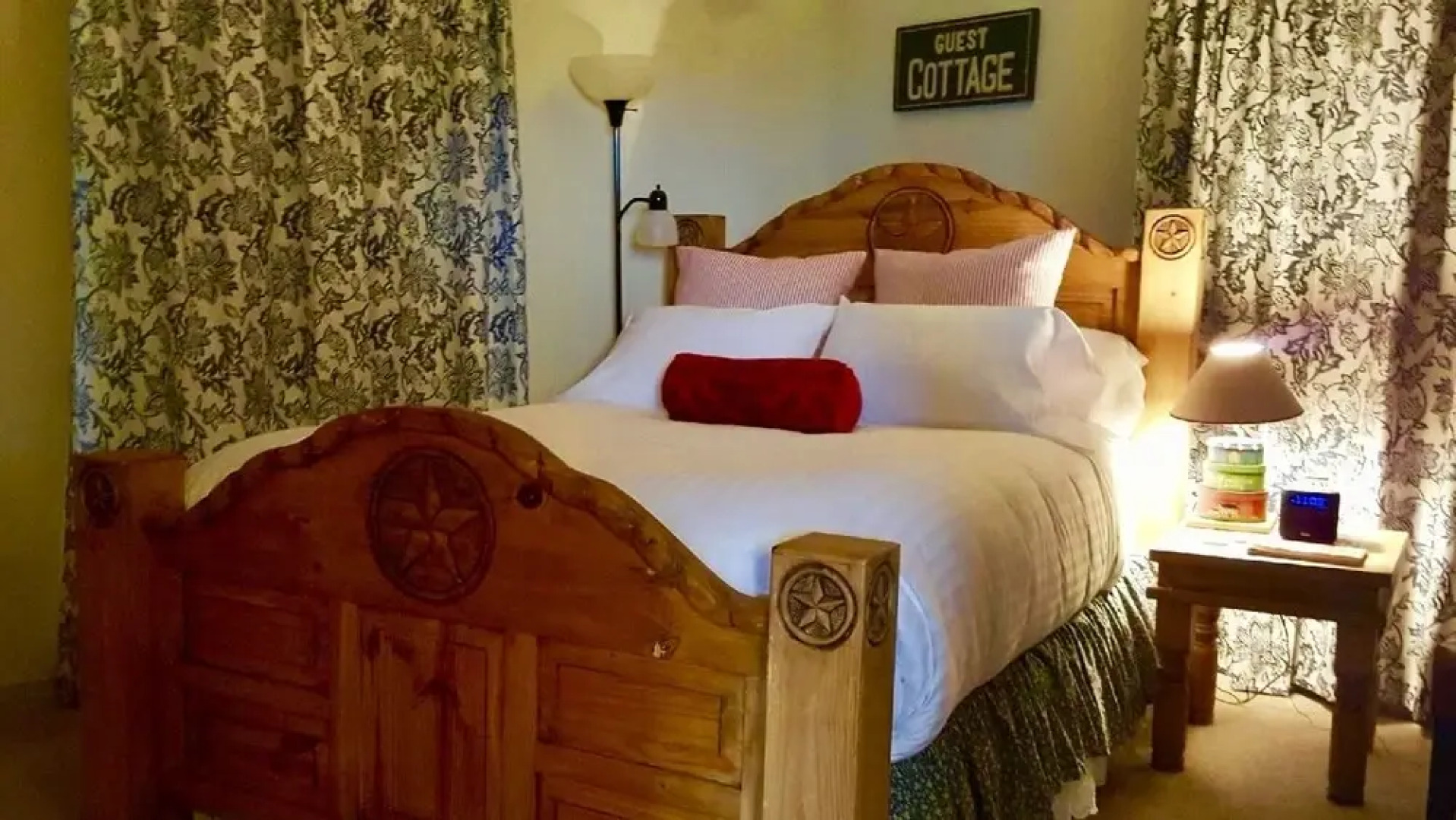 The Old Liberty Schoolhouse B&B