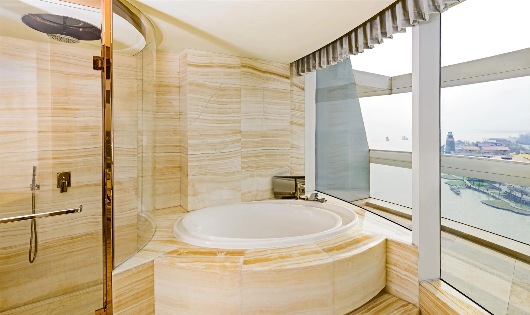Sheraton Huzhou Taihu Lake Hot Spring Resort & Spa