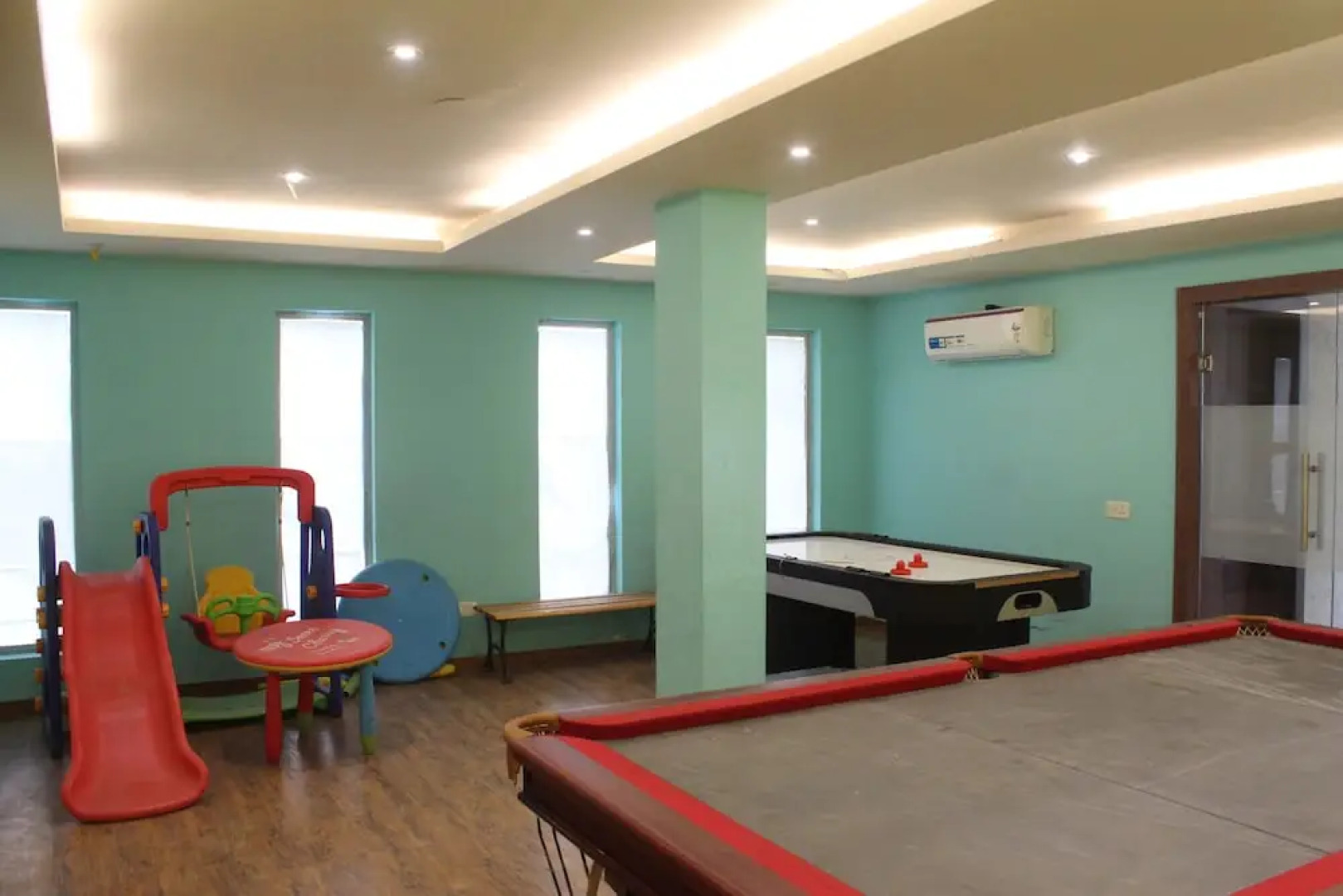 Bankey Bihari Holiday Homes By Naavagat