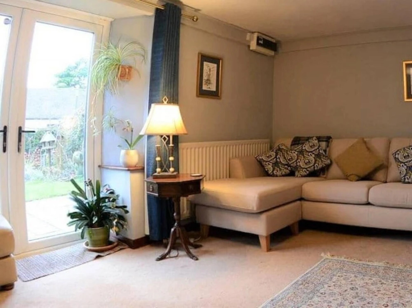 Cosy & Spacious Cottage in Scenic Village With Pub