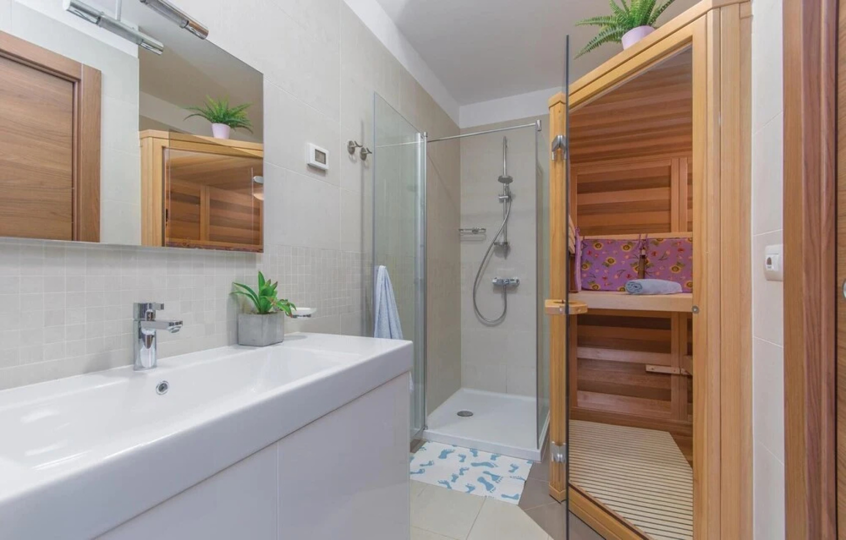 Beautiful Home in Strada Contesa With Jacuzzi, Wifi and 3 Bedrooms