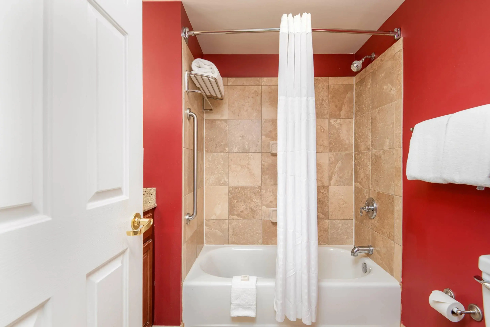 Arlington Court Suites, a Clarion Collection Hotel