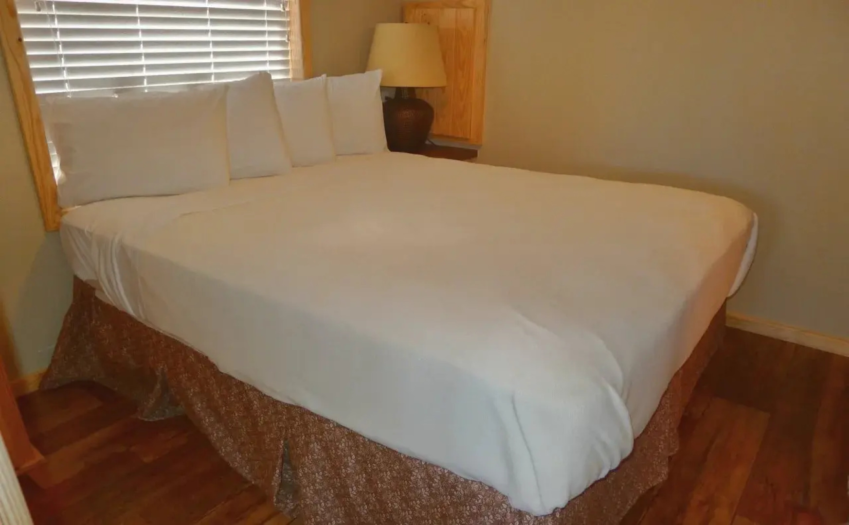 Hill Country Cottage and RV Resort