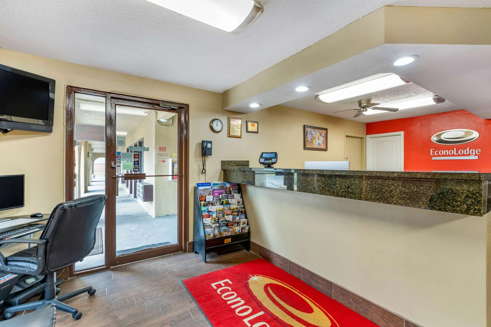 Econo Lodge Urbandale