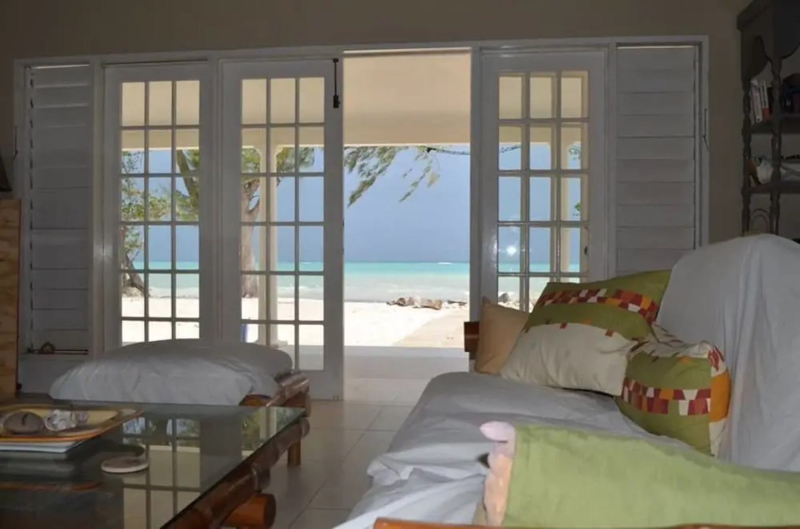 Captain's Cove Beach Resort & Villas