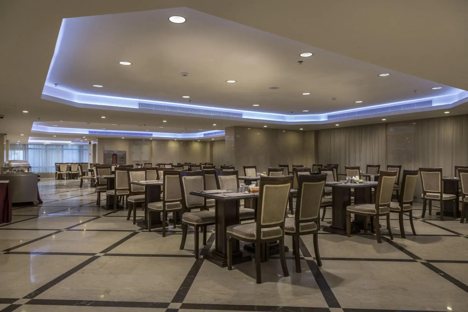 Отель Razana Al Rowdah