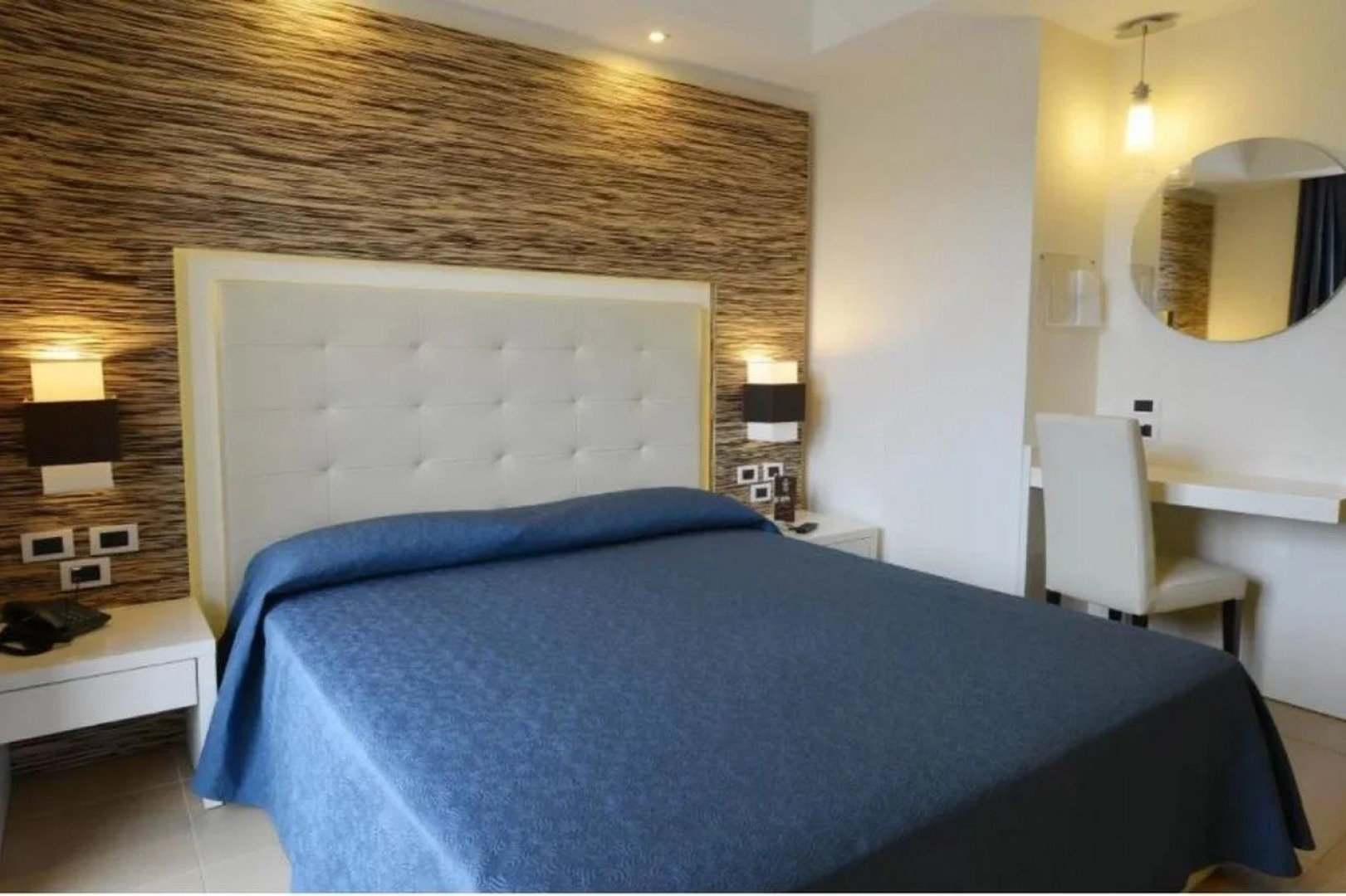 Prince Franklyn Hotel