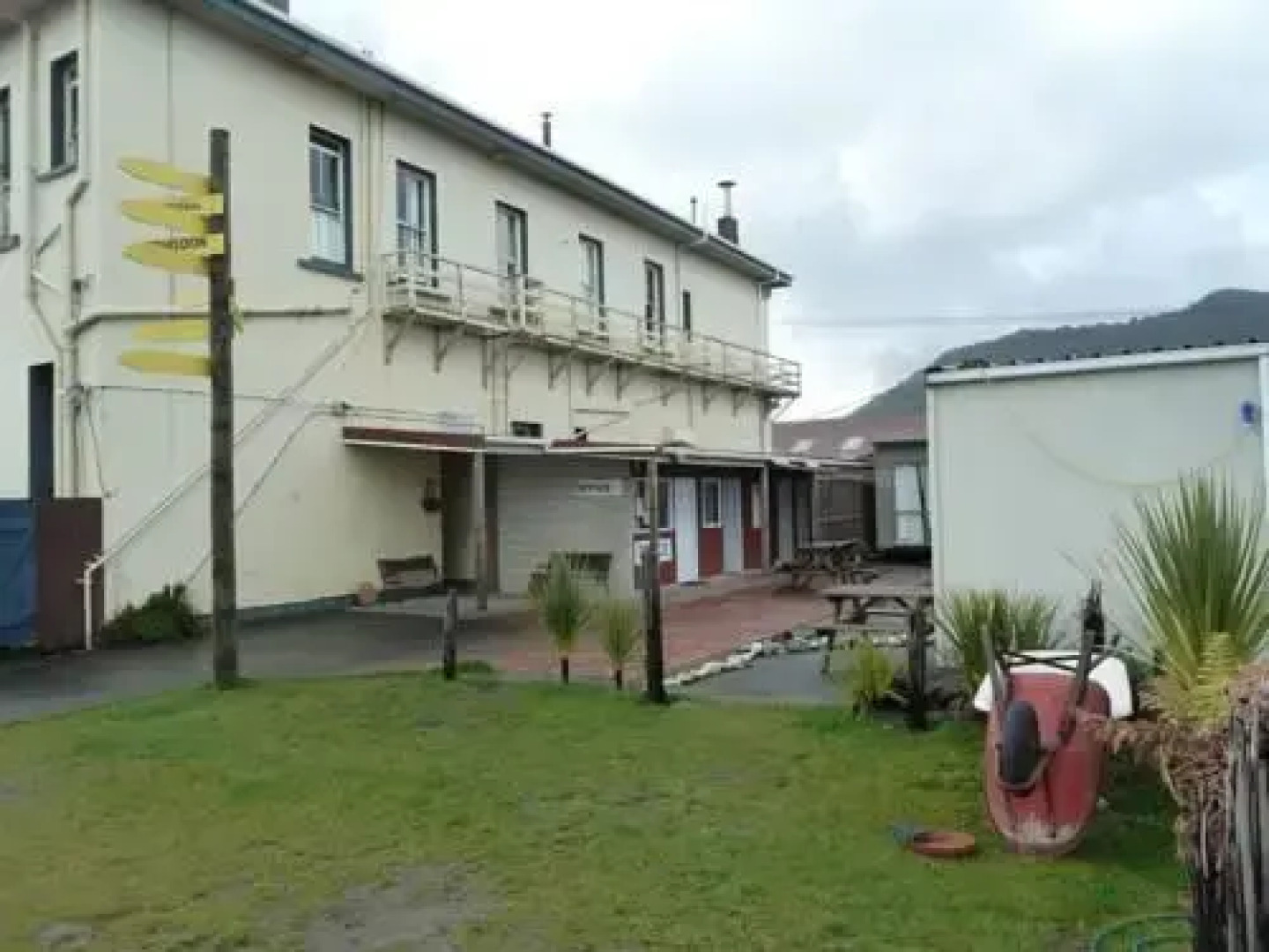 Neptunes Backpackers