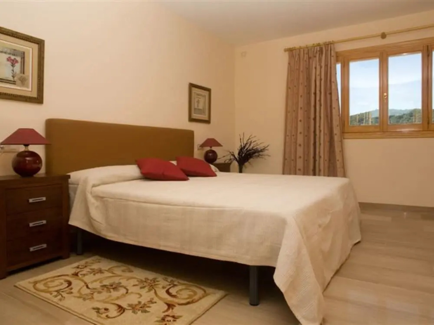 Quaint Villa with Jacuzzi in Sa Pobla