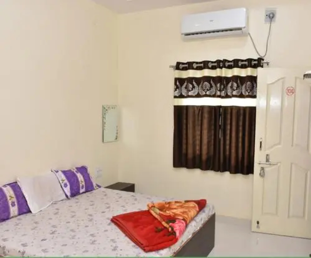 Hotel Shivalay Shegaon