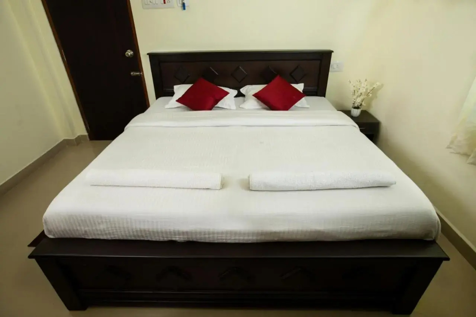 Srichand Business Class Rooms