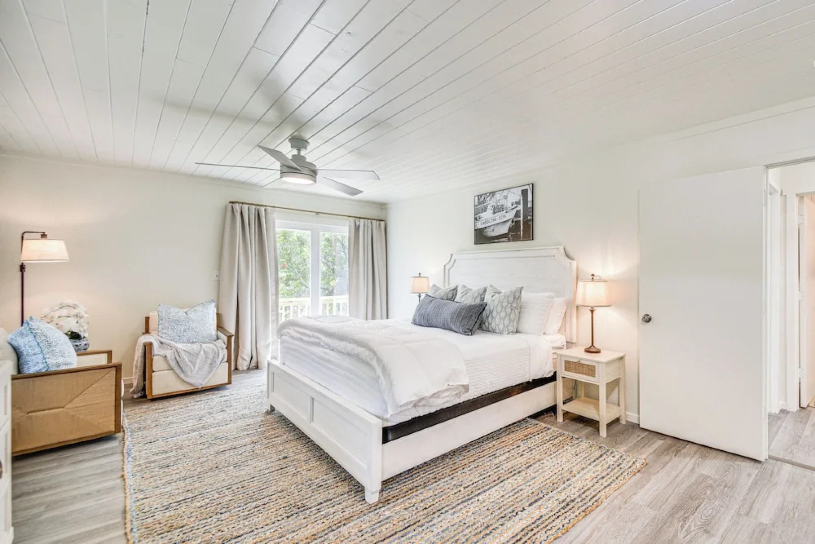 Pet-friendly Buxton Home w/ Balcony, 2 Mi to Beach