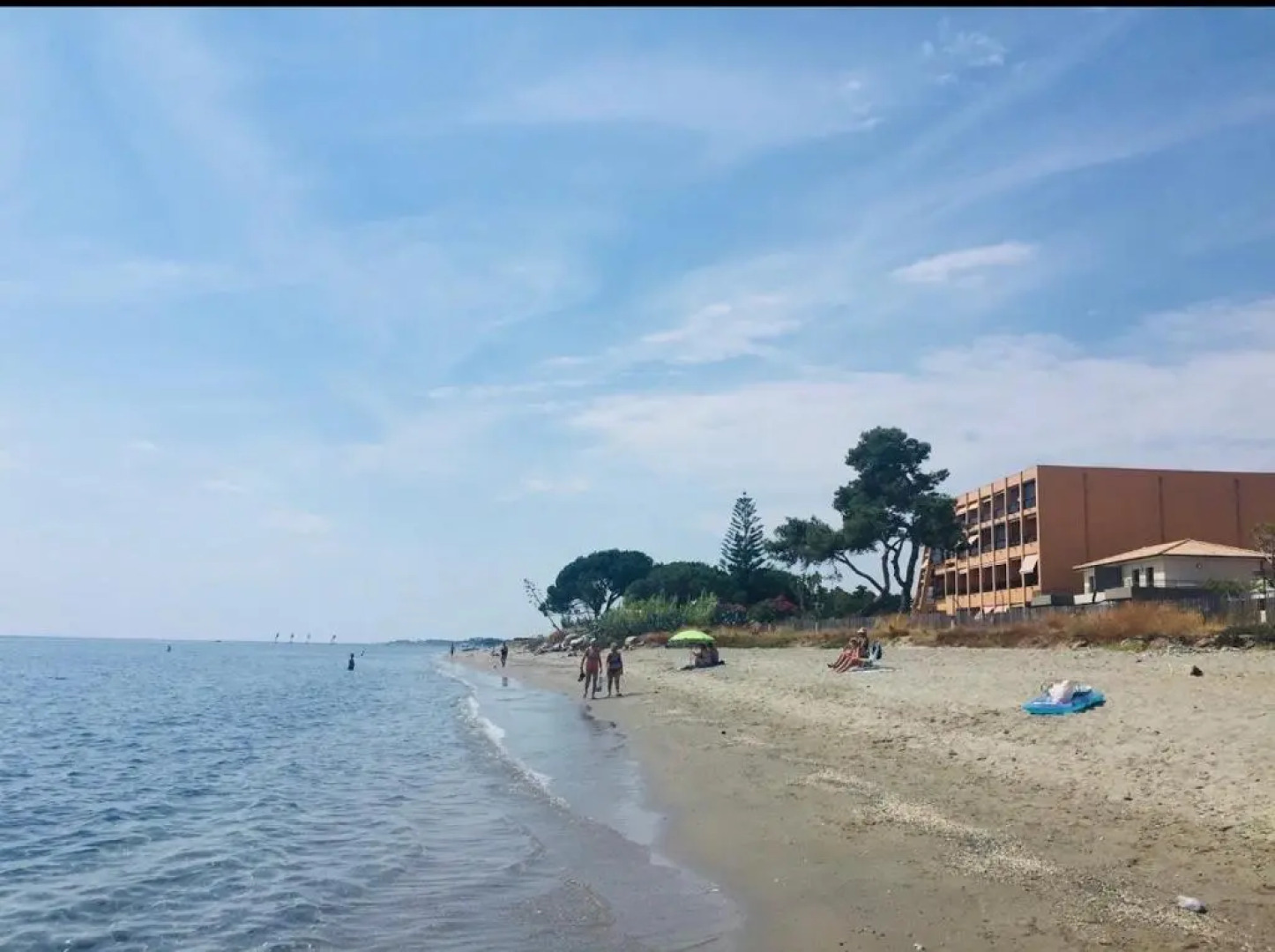 Residence Santa Lucia, studio avec piscine , vue mer et pied dans l'eau , Moriani-Plage