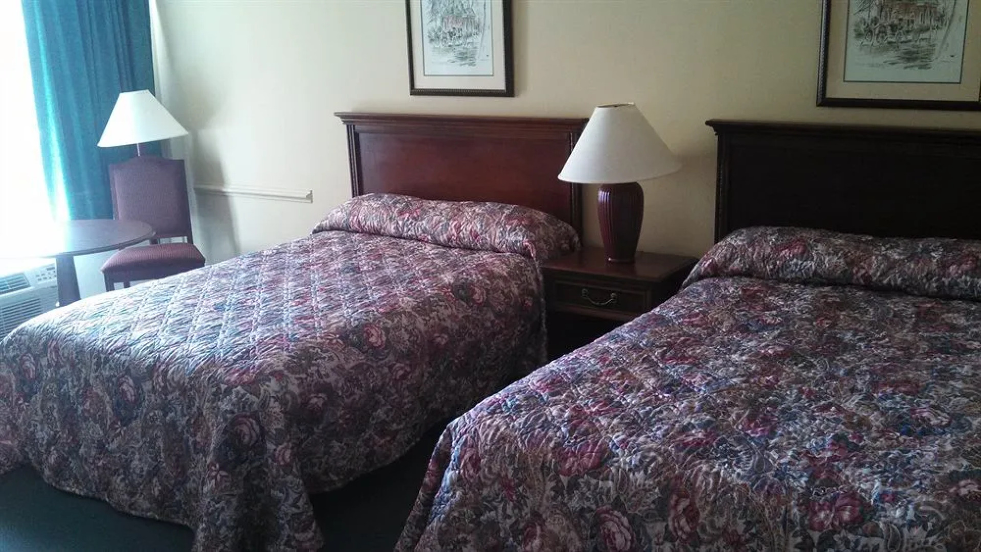 Quarterpath Inn & Suites