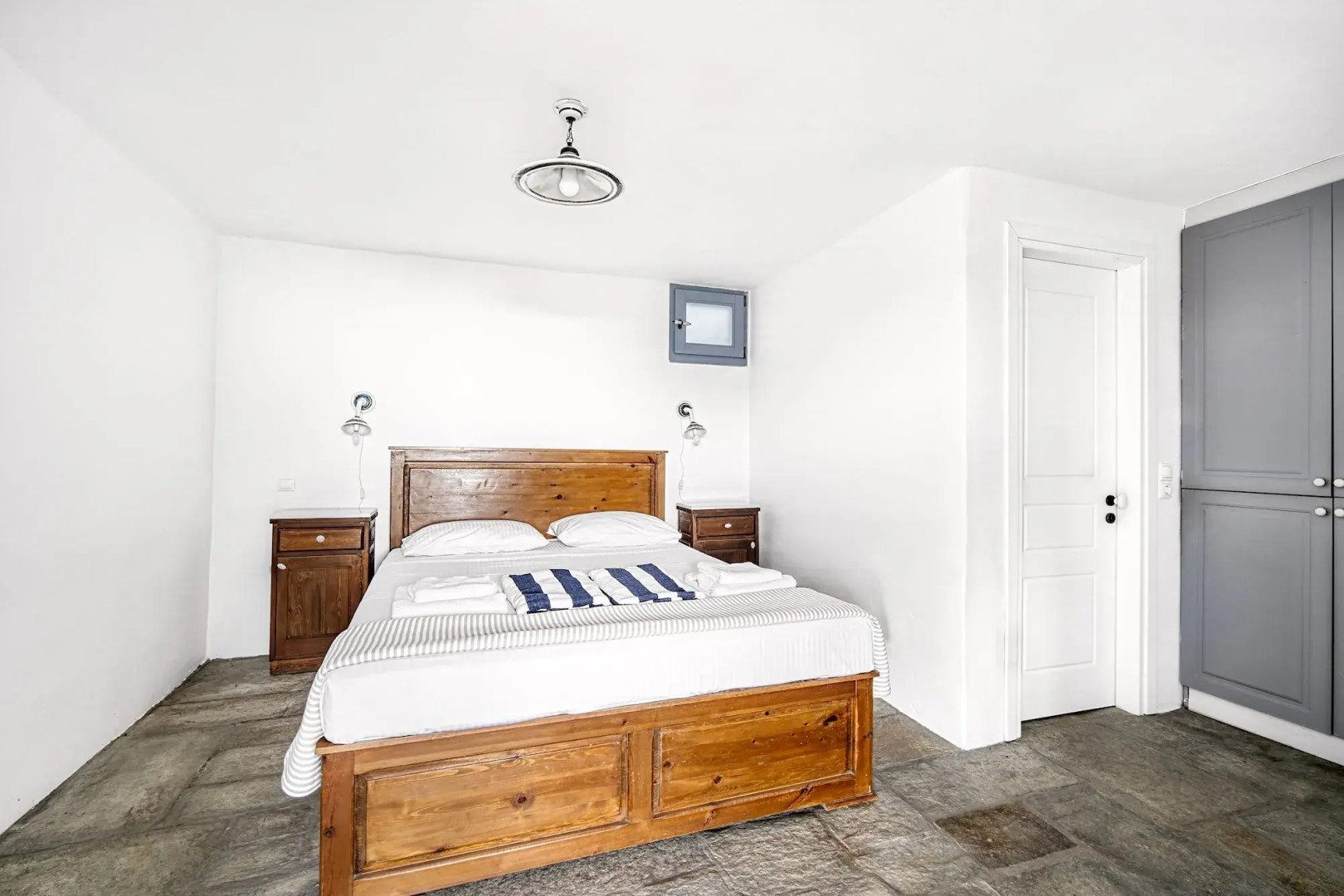 Serifos Houses Diasella