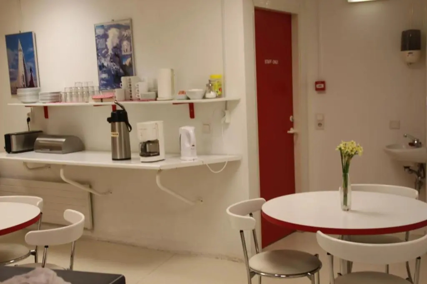 101 Guesthouse Hotel