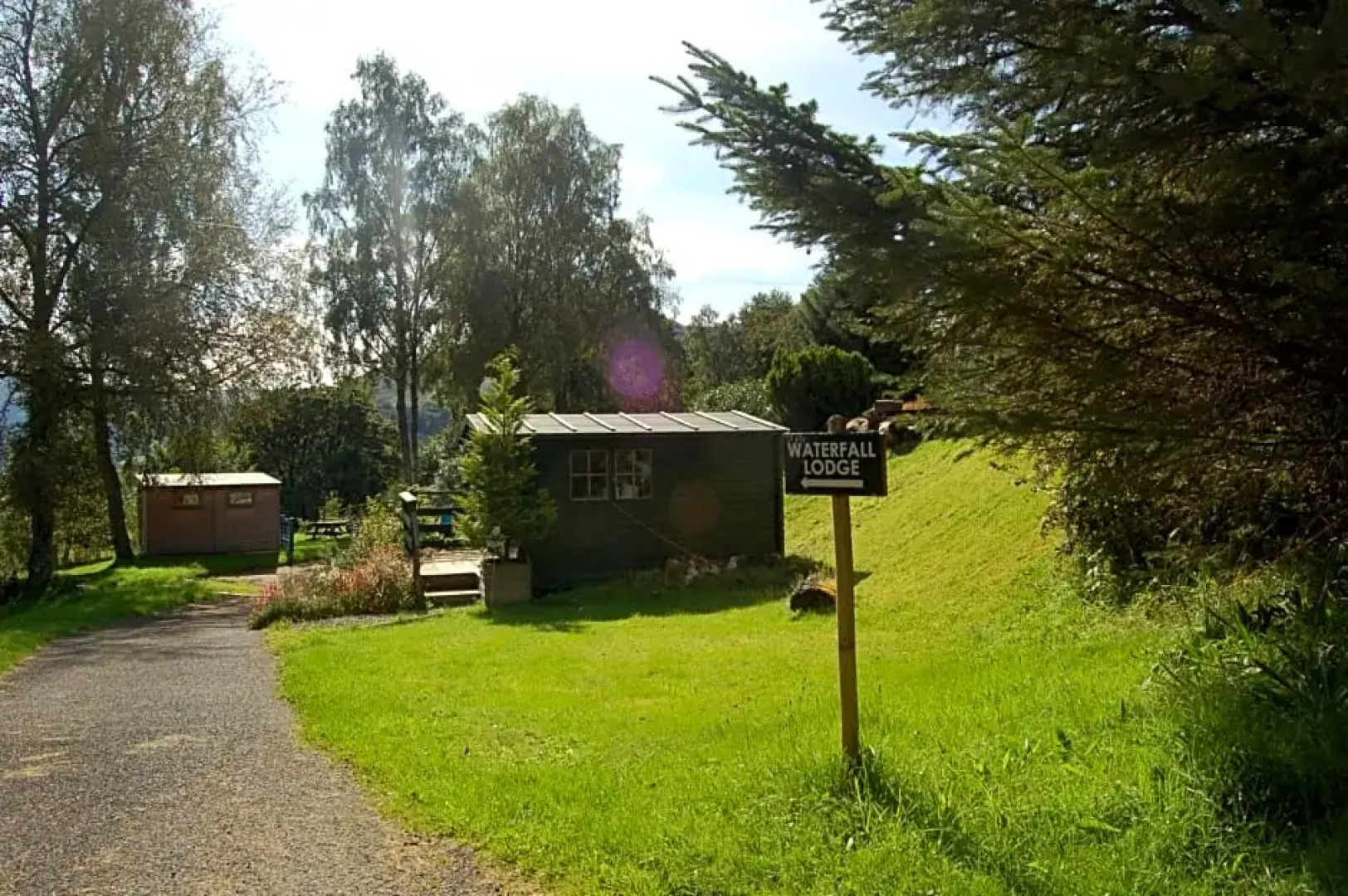Cosy Rowan woodland lodge no3