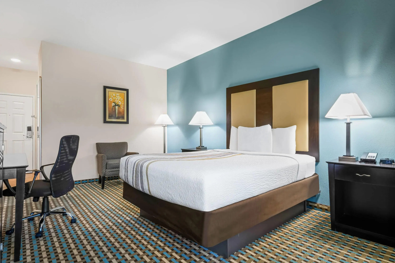 La Quinta Inn & Suites by Wyndham Stonington-Mystic Area