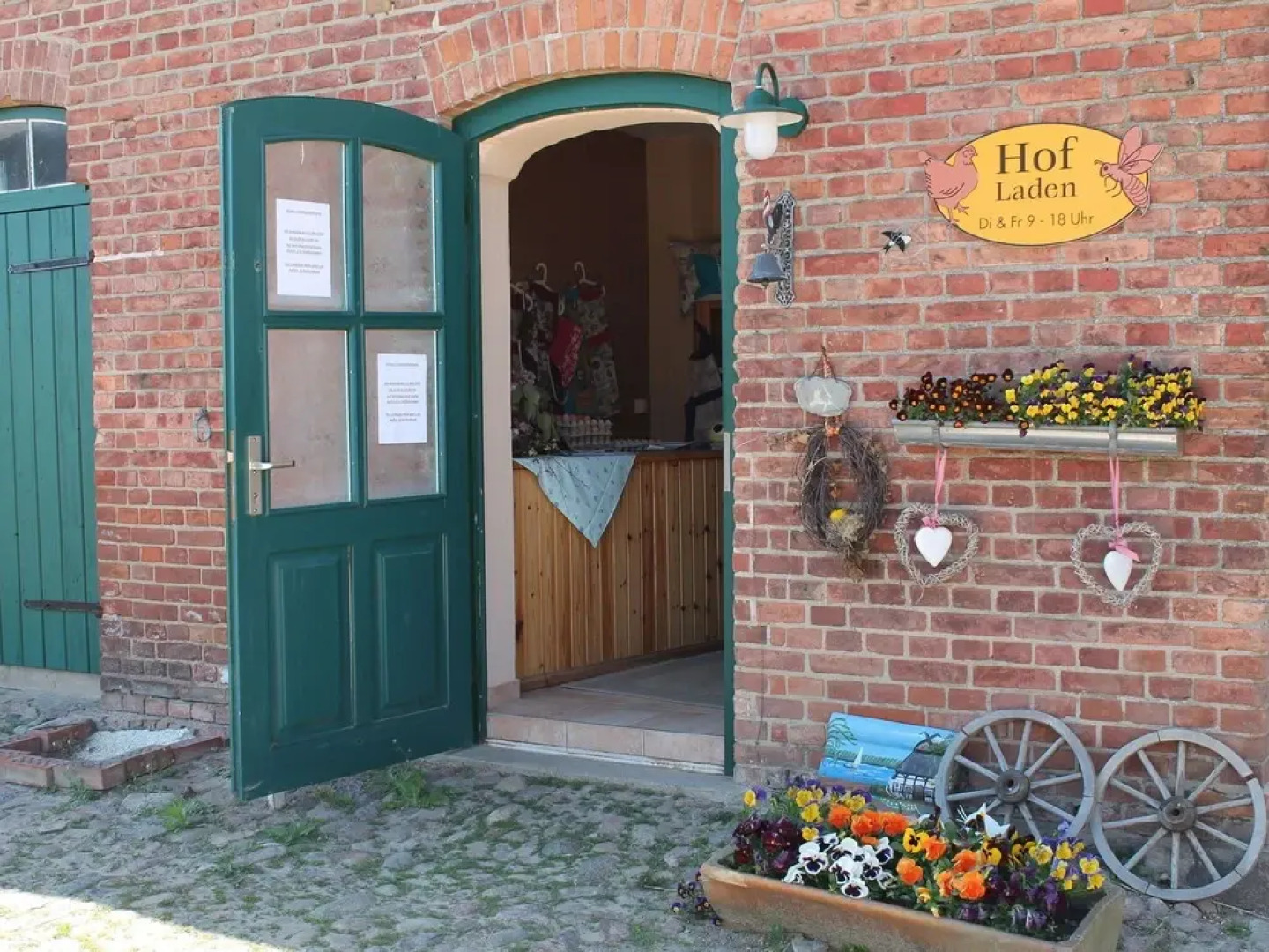 Beautiful Farmhouse Flat With Garden