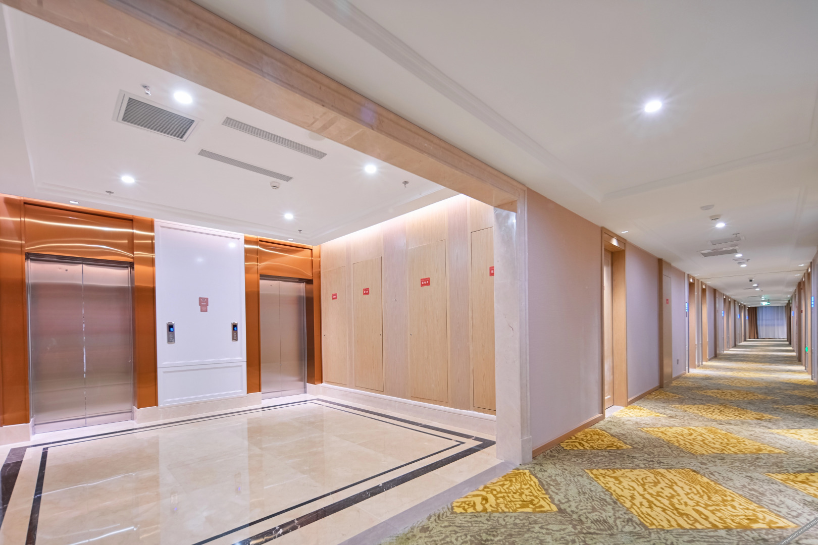 Vienna Hotel (Yecheng Zero Kilometer)