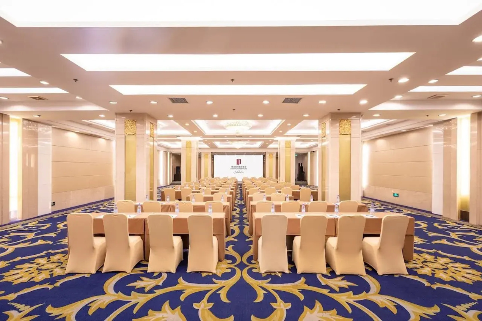 Jinjiang West Capital International Hotel