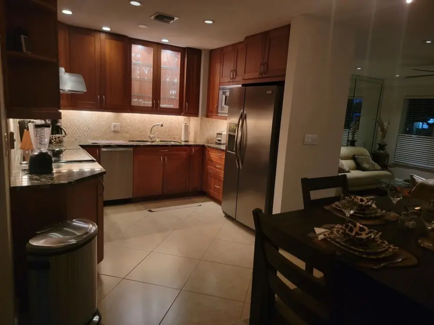 Shangri-la 3 Bedroom Home by RedAwning