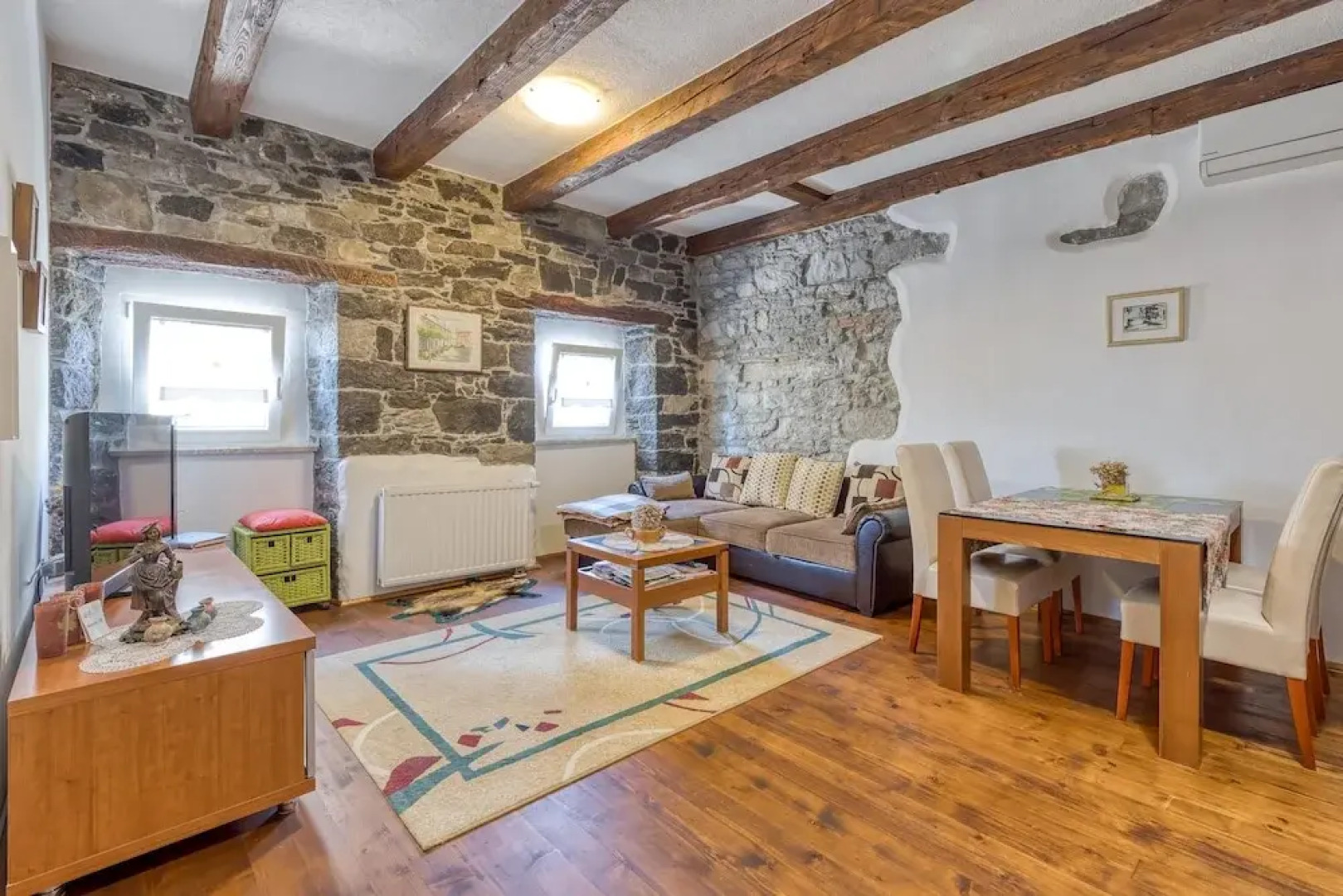 Countryside House Leila