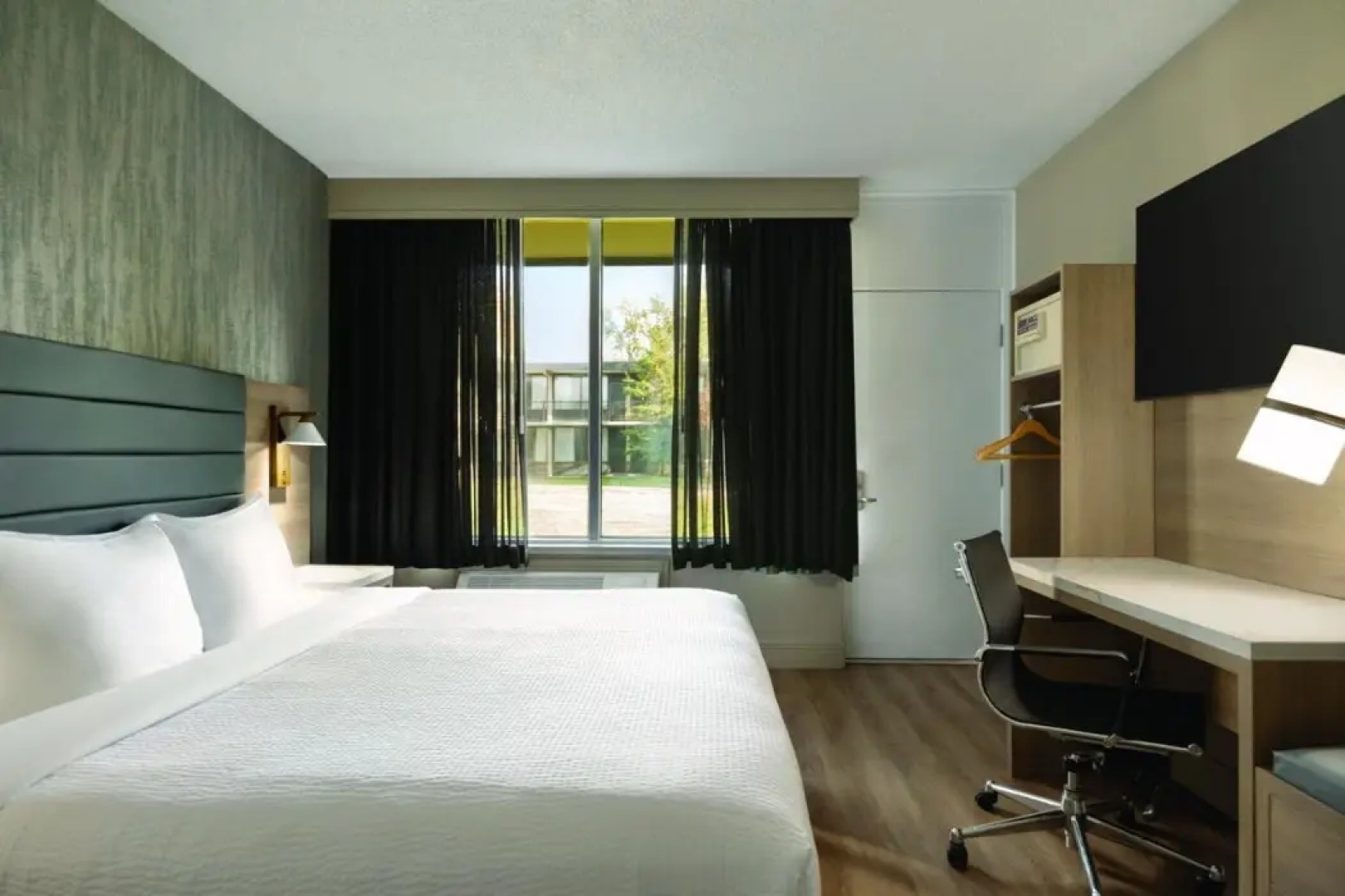 Radisson Hotel Montreal Airport