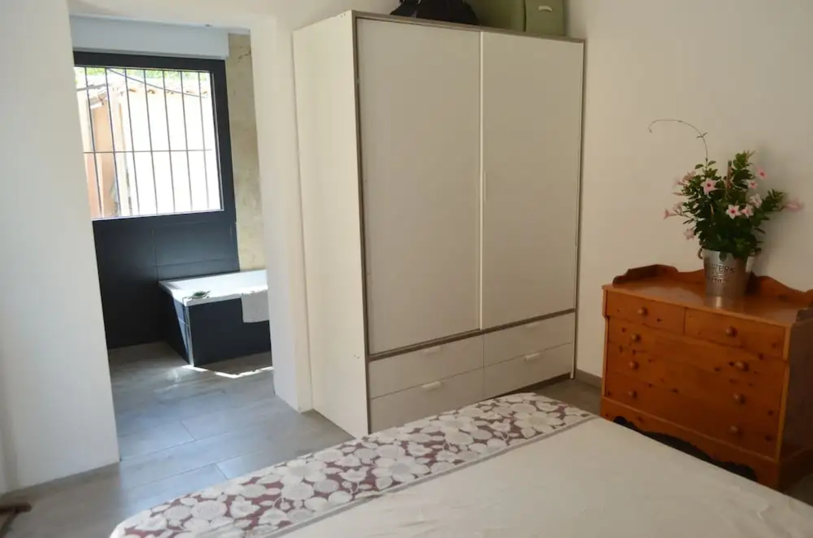 App. 100m2 avec jardin proche plages