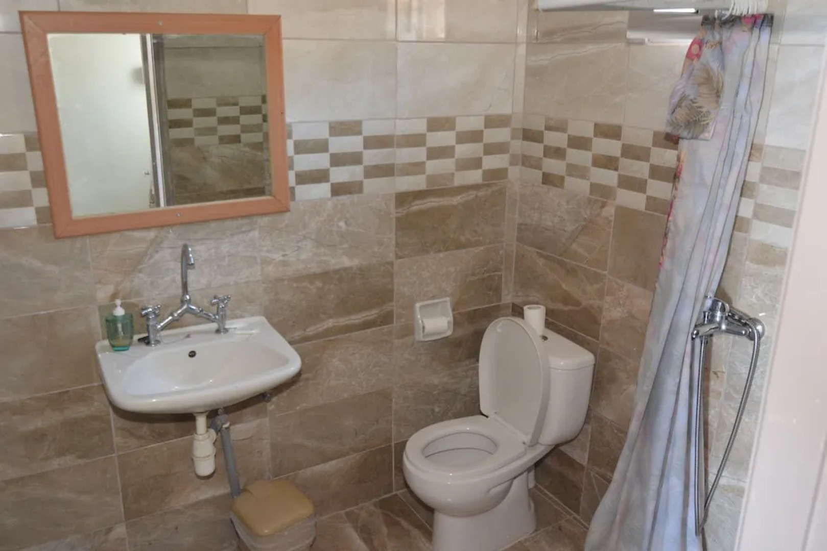 Zacharo Rooms Thirasia